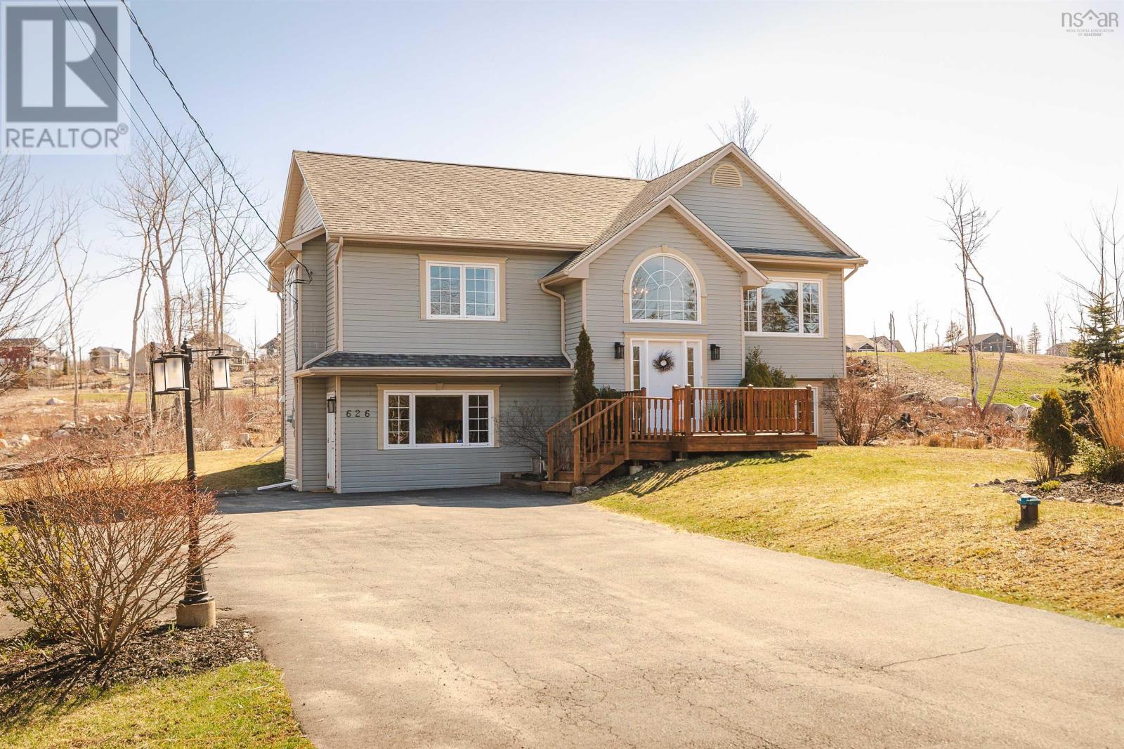 MLS® listing #29645607 for sale located at 626 Westwood Boulevard