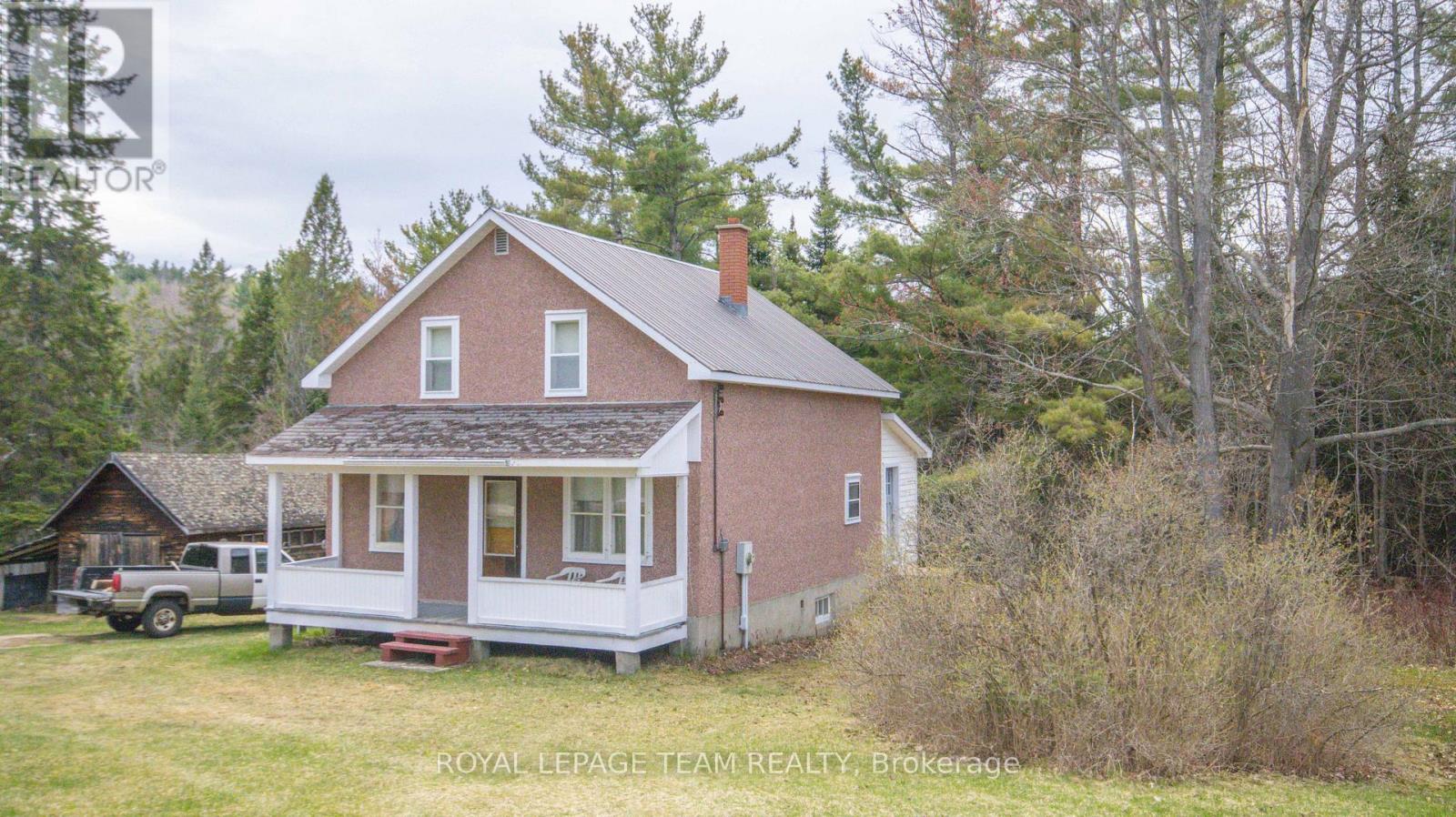 MLS® listing #29645626 for sale located at 963 WILNO SOUTH ROAD S