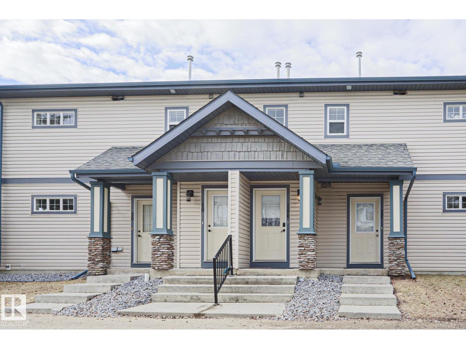 MLS® listing #29650900 for sale located at #18 2565 HANNA CR NW