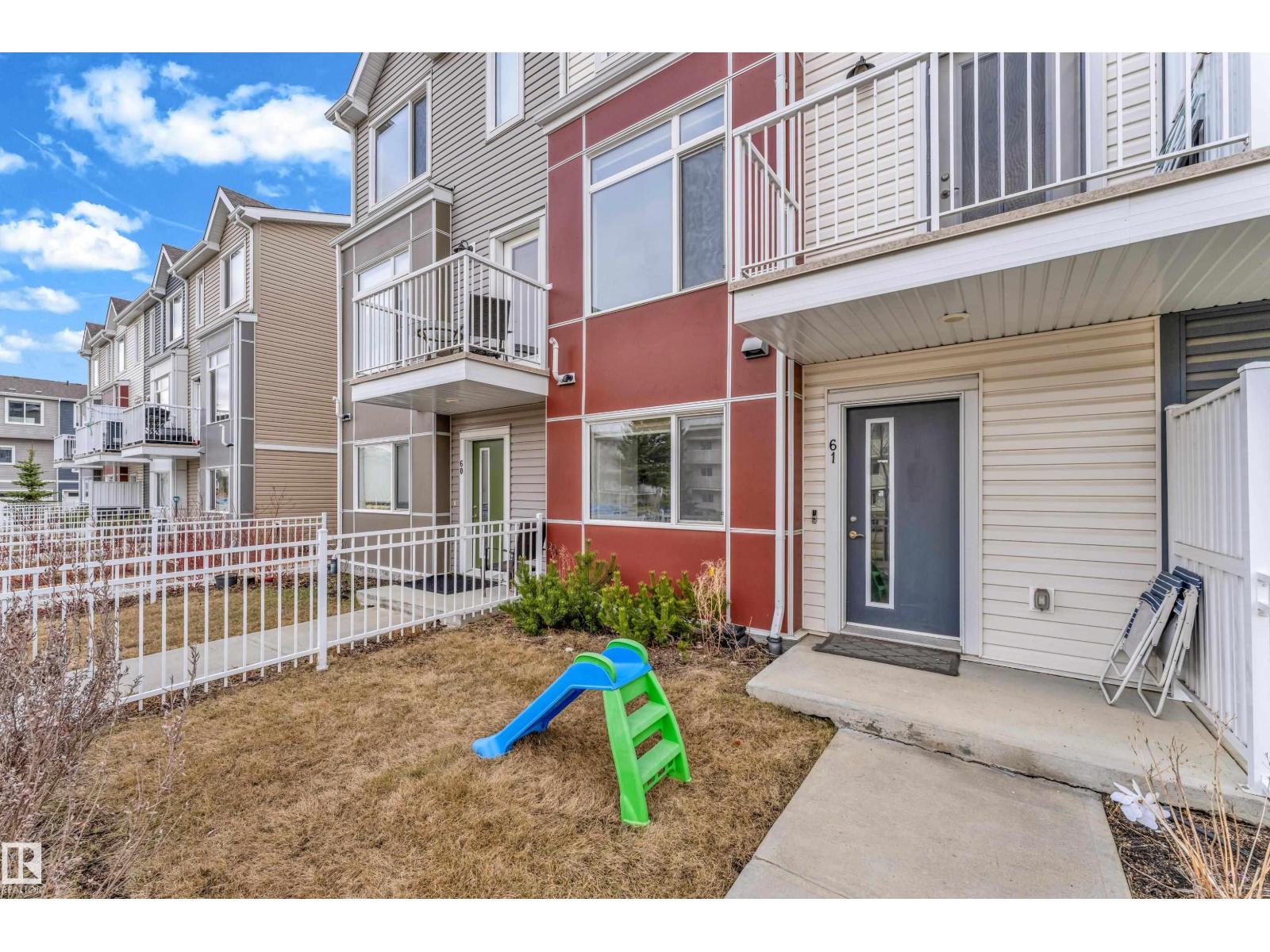 MLS® listing #29651104 for sale located at #61 215 SADDLEBACK RD NW