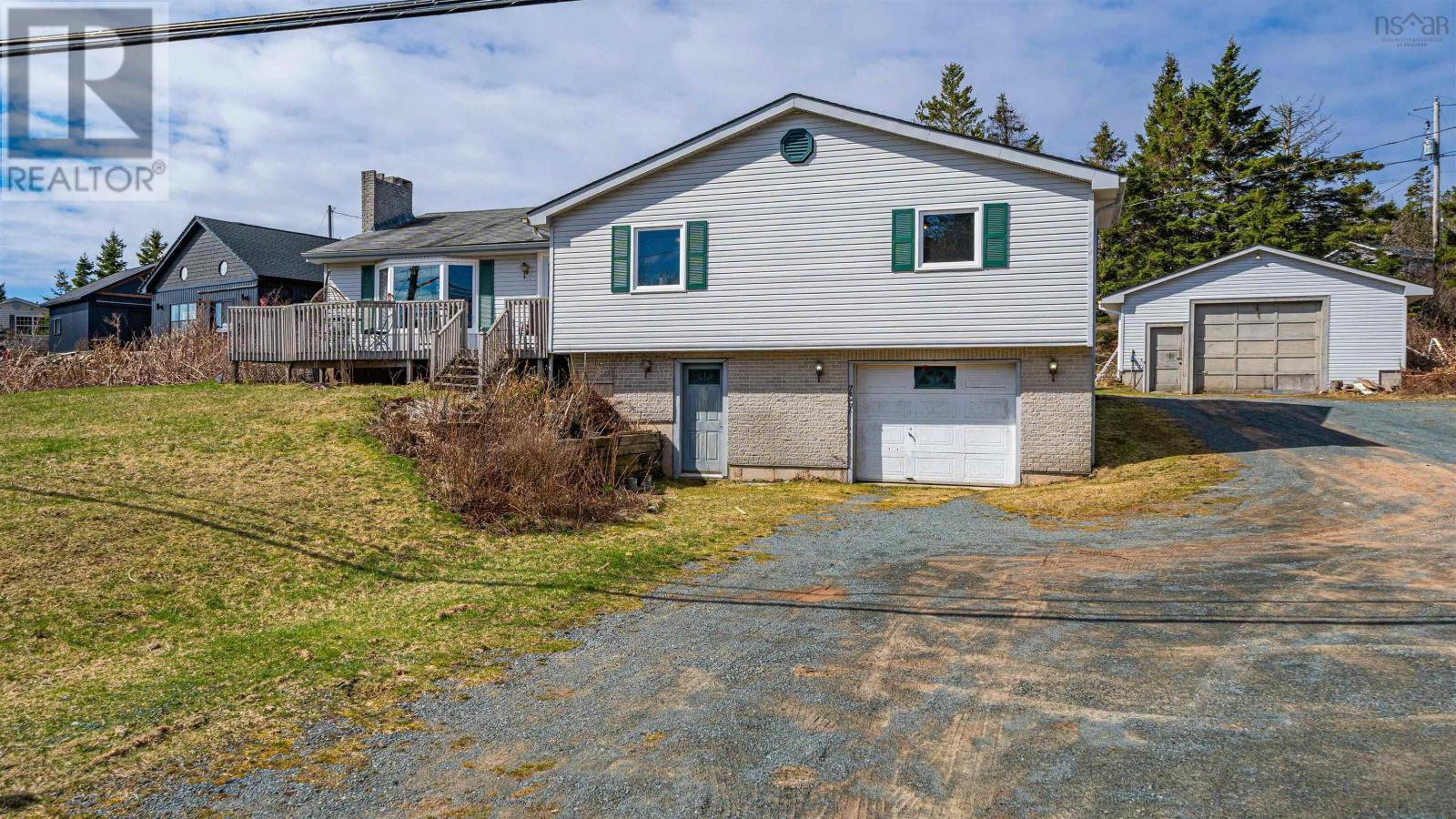 MLS® listing #29651255 for sale located at 7381 207 Highway