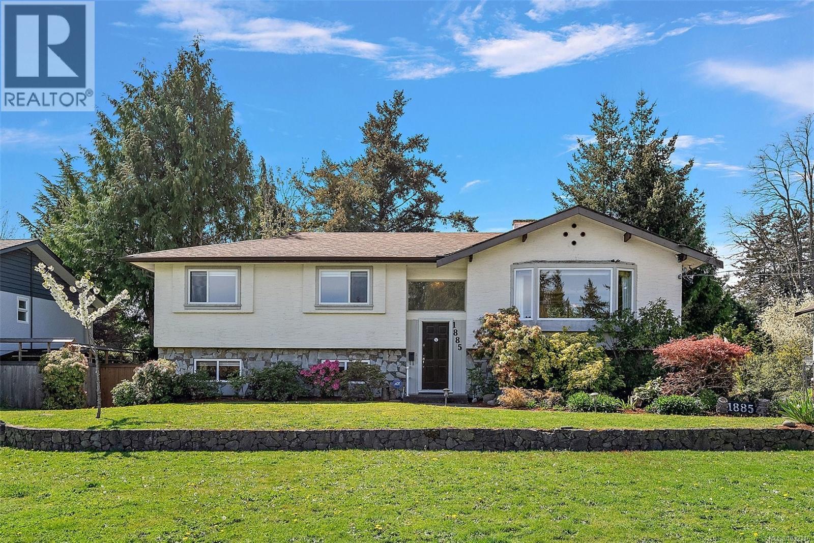 MLS® listing #29651680 for sale located at 1885 Skylark Pl