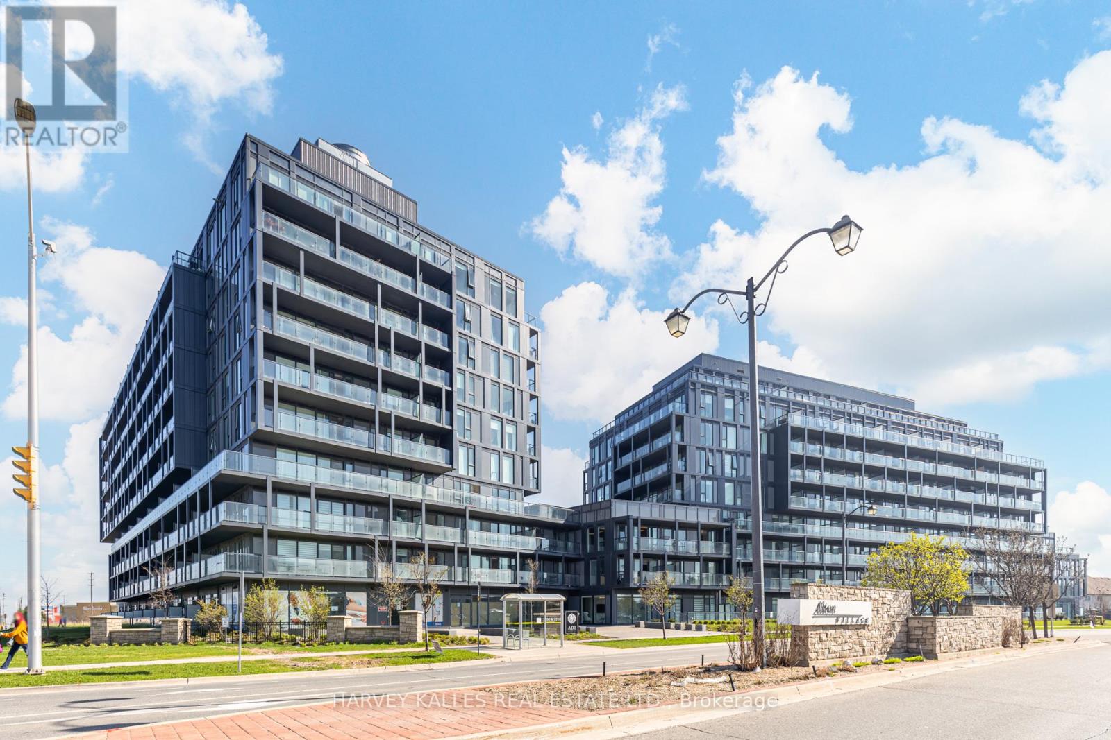 MLS® listing #29651717 for sale located at B814 - 3200 DAKOTA COMMON