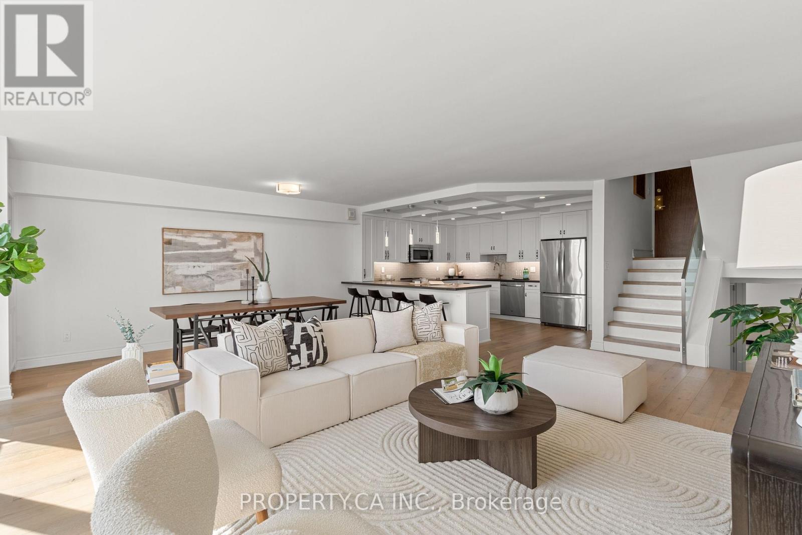 MLS® listing #29651870 for sale located at 2804 - 33 HARBOUR SQUARE