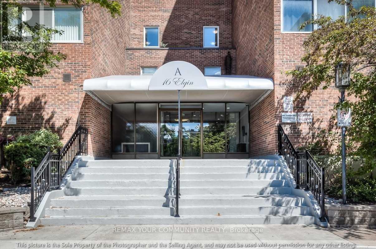MLS® listing #29651952 for sale located at 227 - 16A ELGIN STREET