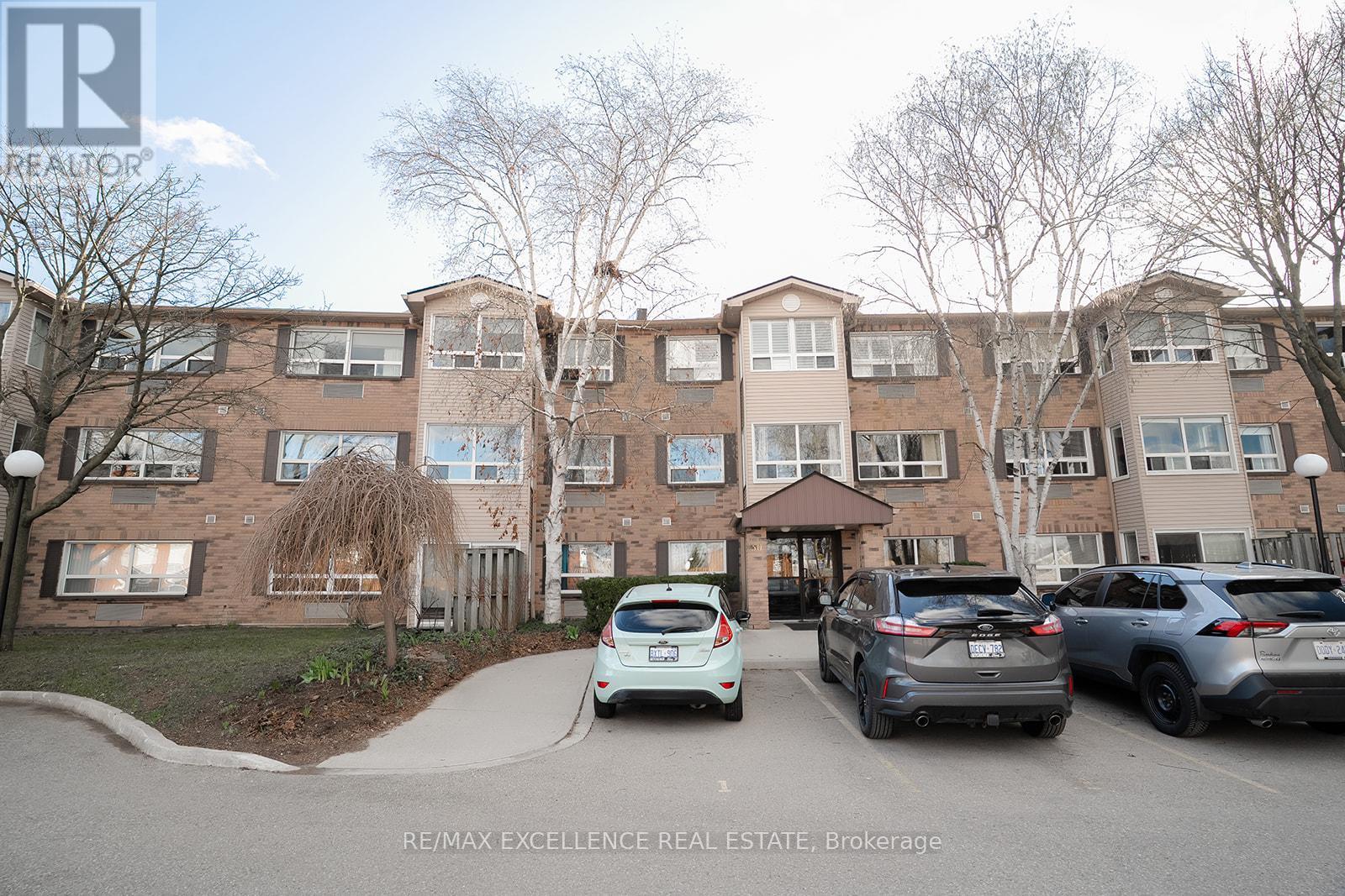 MLS® listing #29652090 for sale located at 307 - 30 HUGO CRESCENT