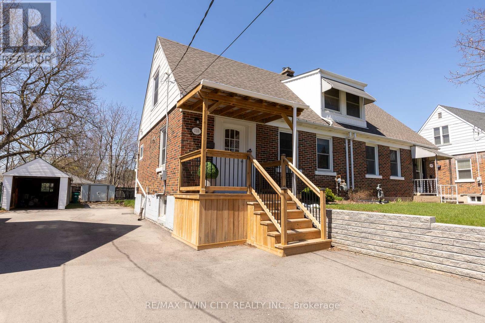 MLS® listing #29652523 for sale located at 110 LORNE CRESCENT