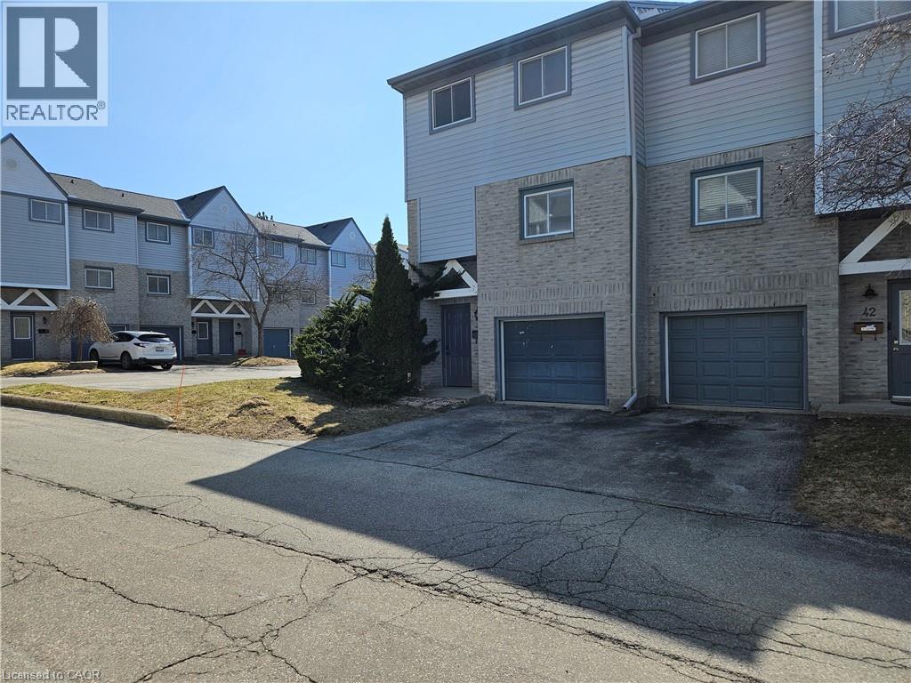 MLS® listing #29652767 for sale located at 589 BEECHWOOD Drive Unit# 43
