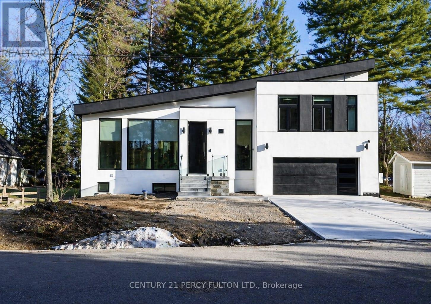 MLS® listing #29653186 for sale located at 5 ROBERT STREET