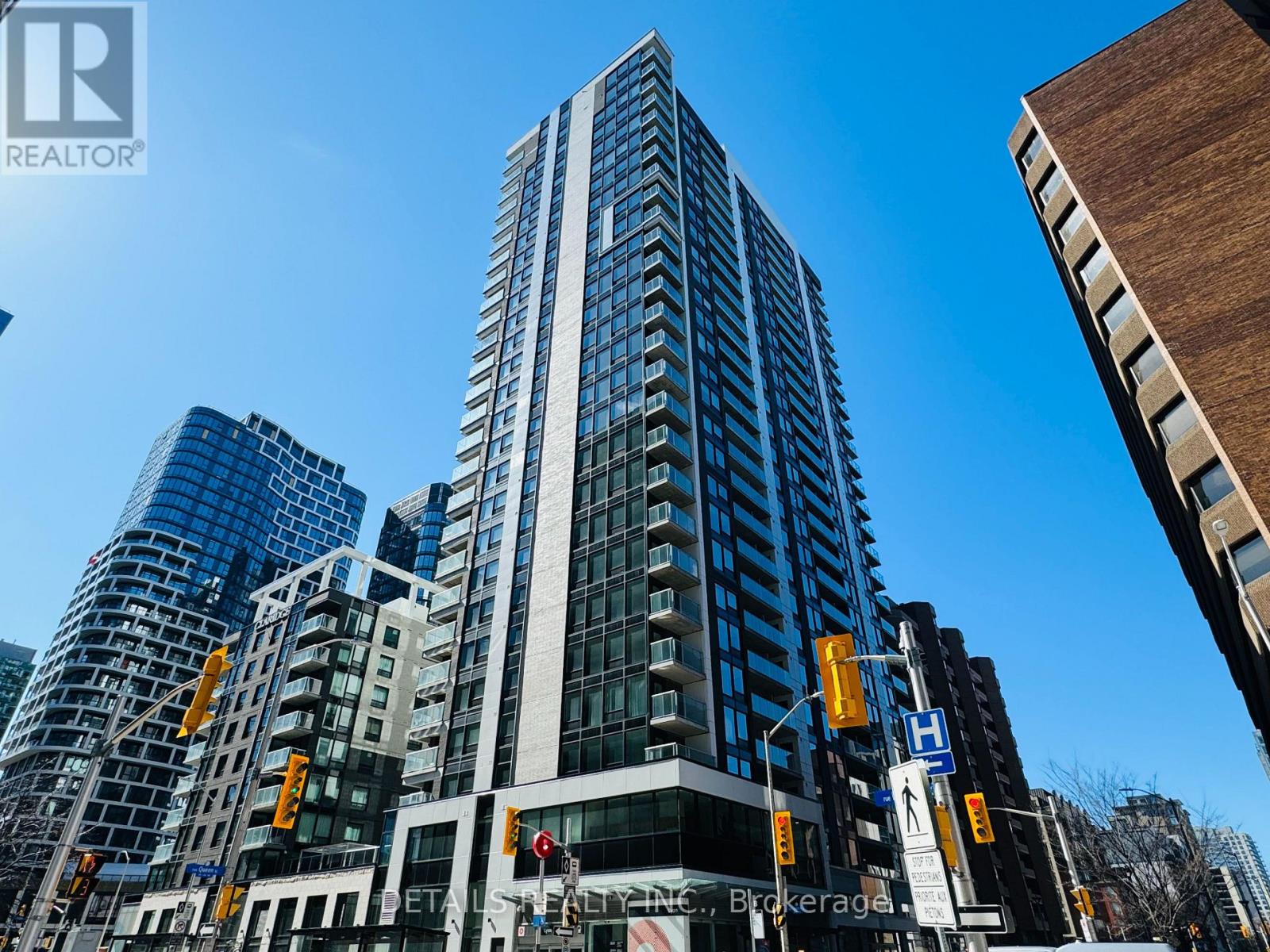 MLS® listing #29655555 for sale located at 1008 - 340 QUEEN STREET