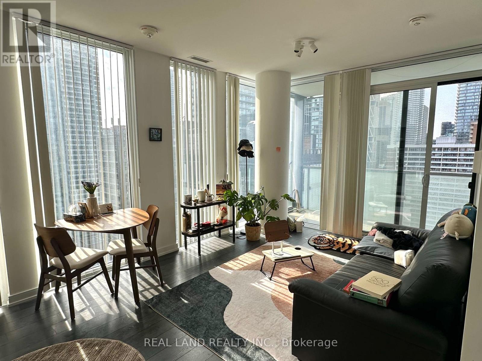 MLS® listing #29656718 for sale located at 2209 - 28 WELLESLEY STREET E