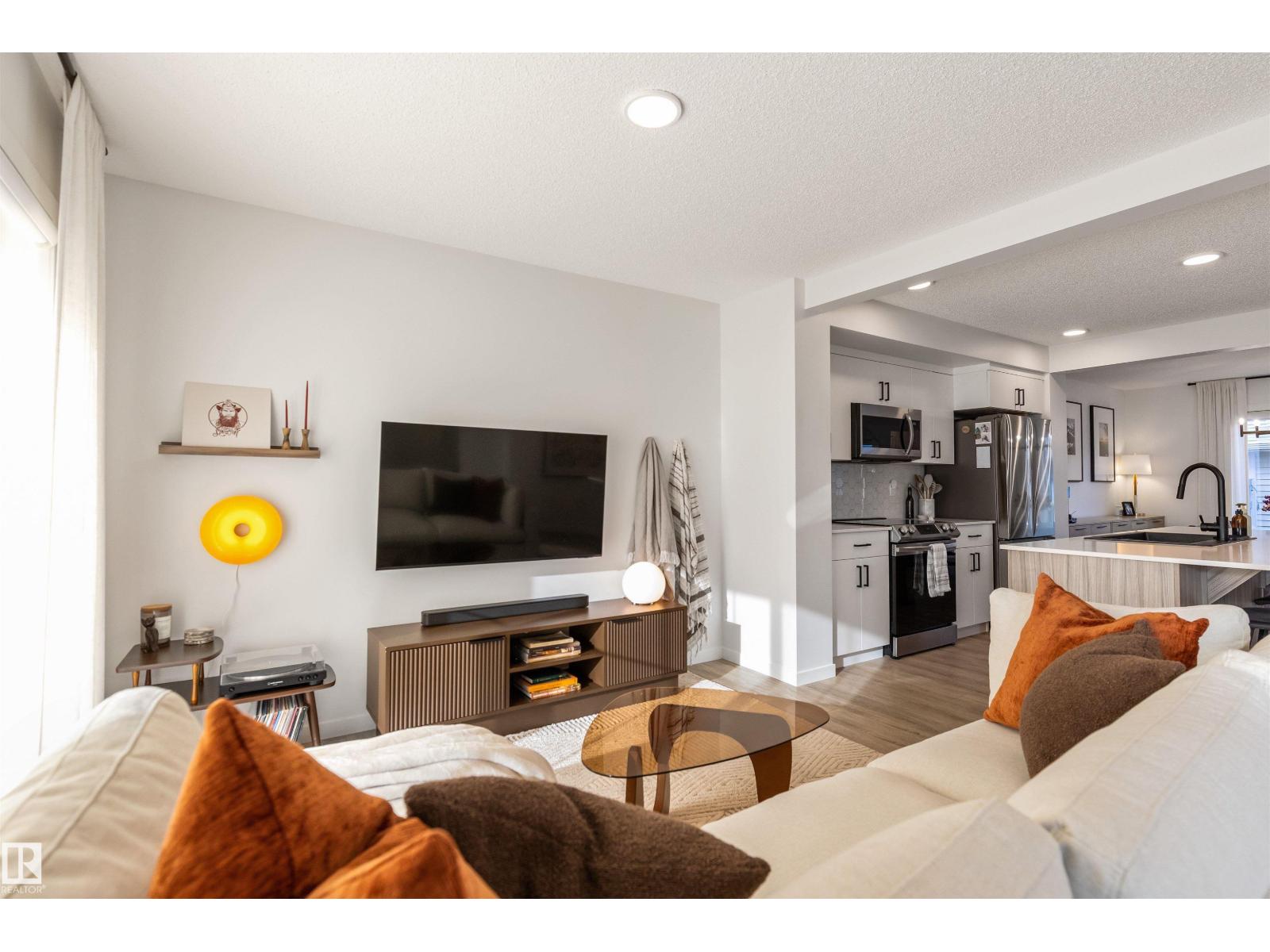 MLS® listing #29656988 for sale located at 1199 KESWICK DR SW