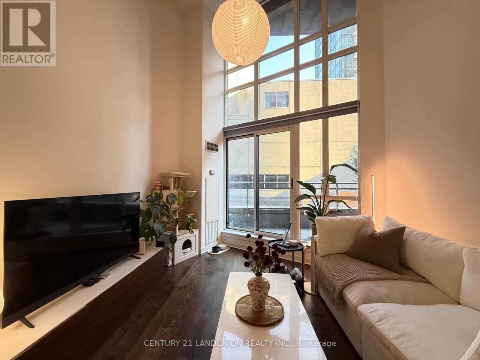 MLS® listing #29657385 for sale located at 203 - 255 RICHMOND STREET E