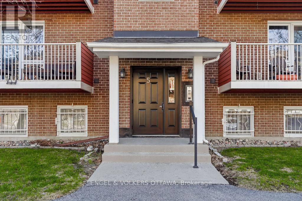 MLS® listing #29657683 for sale located at 508 - 1589 ST BERNARD STREET