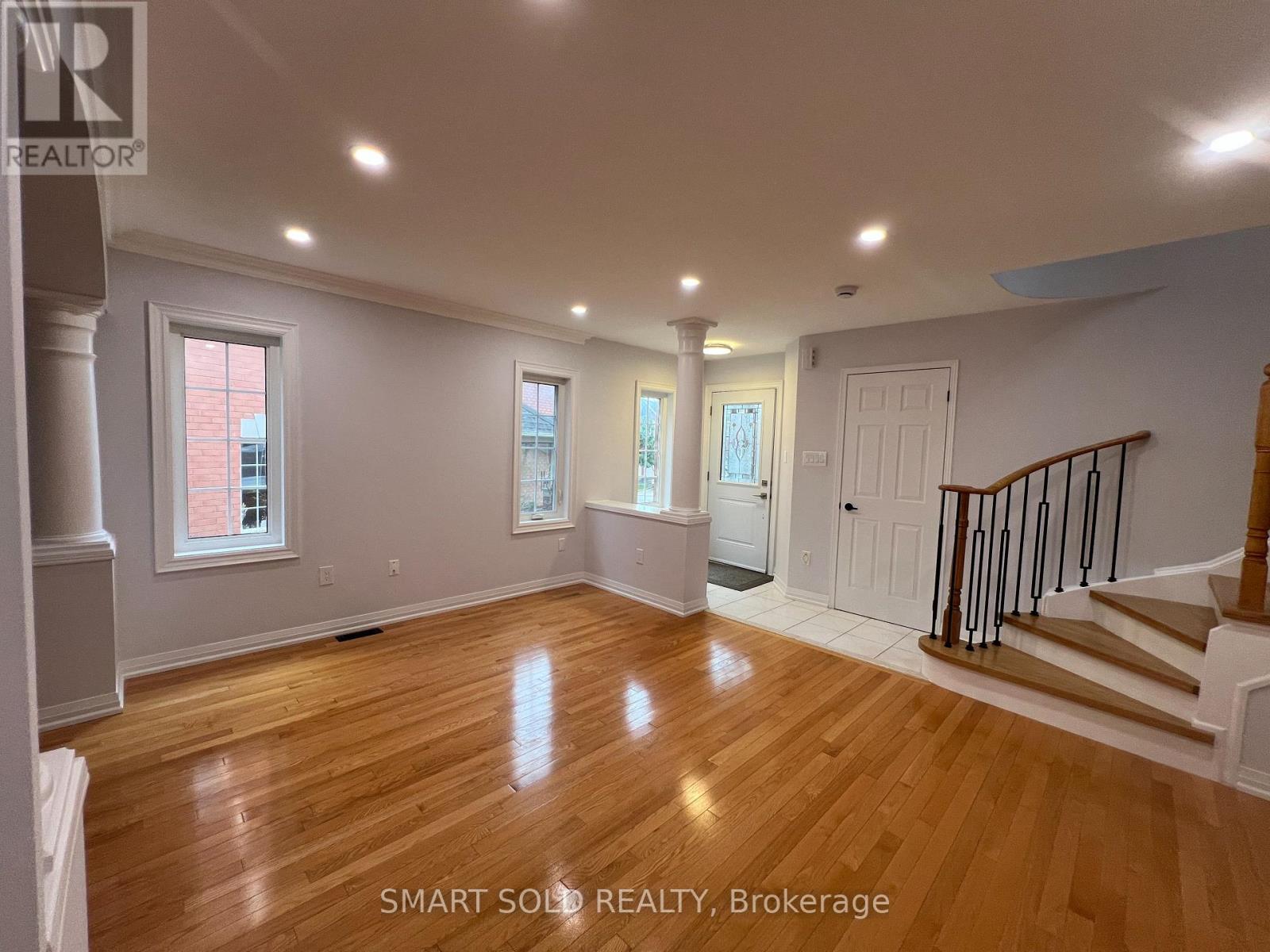 MLS® listing #29657741 for sale located at 15 FUTURA AVENUE