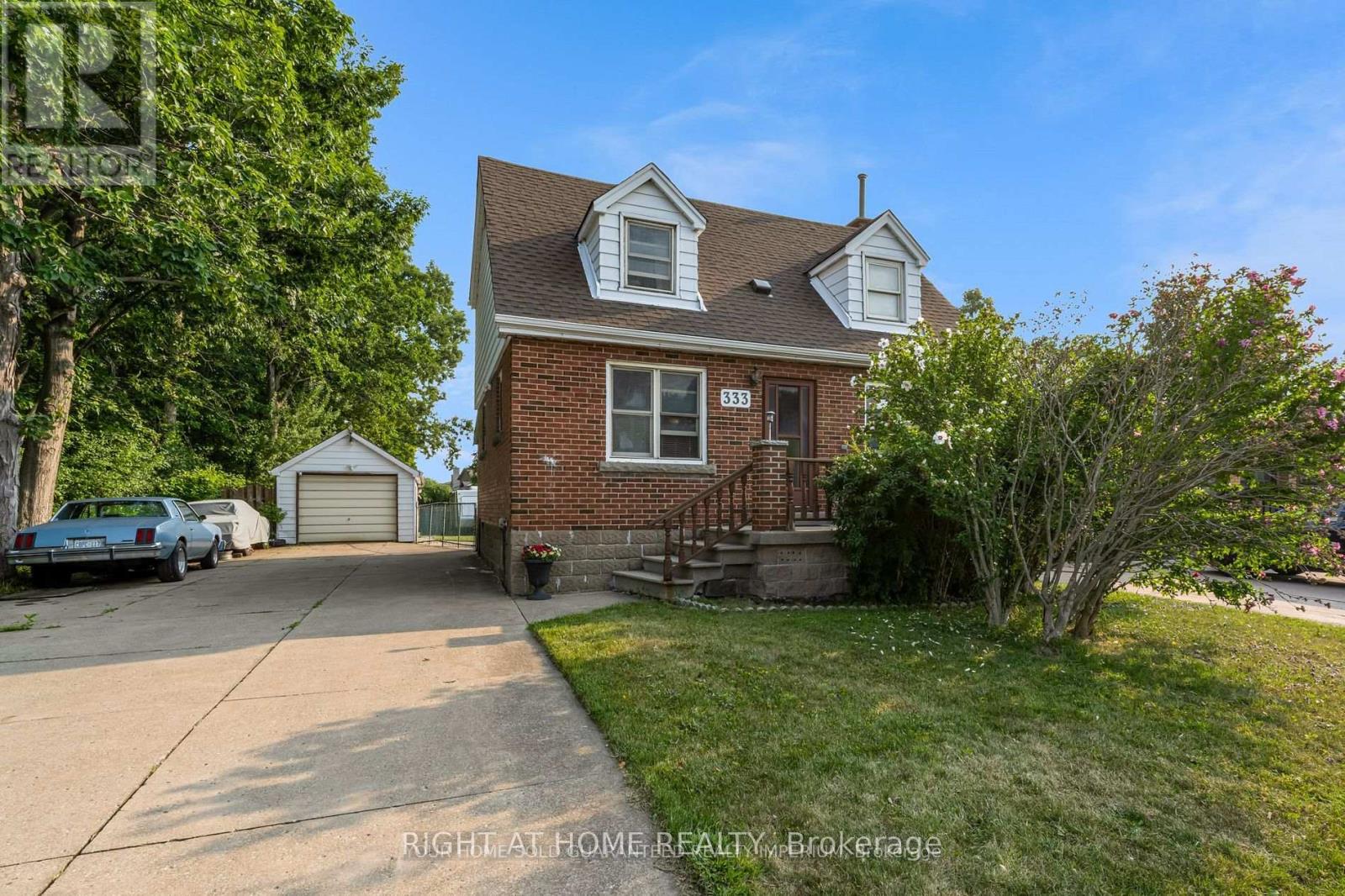 MLS® listing #29658225 for sale located at 333 LIMERIDGE ROAD E