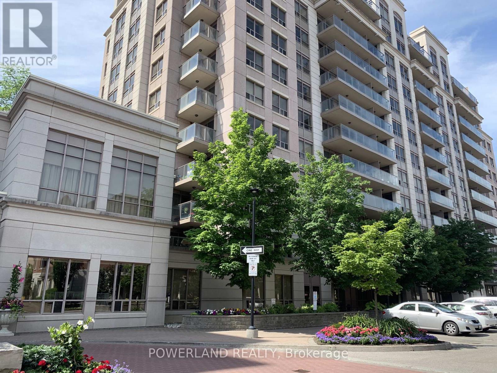 MLS® listing #29658232 for sale located at LPH10 - 37 GALLERIA PARKWAY