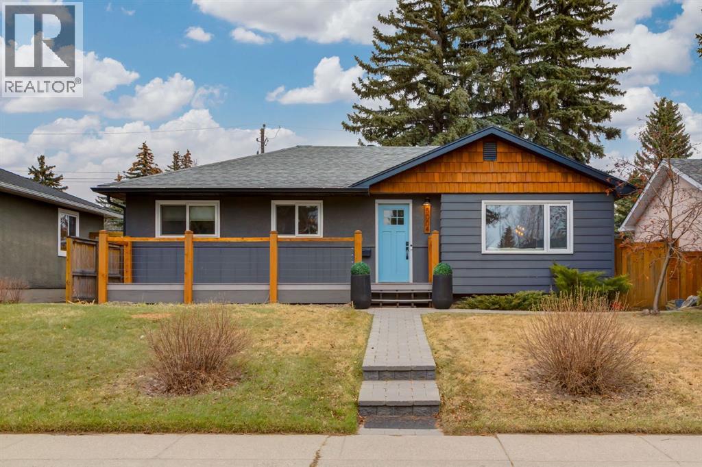 MLS® listing #29658496 for sale located at 5004 43 Street SW