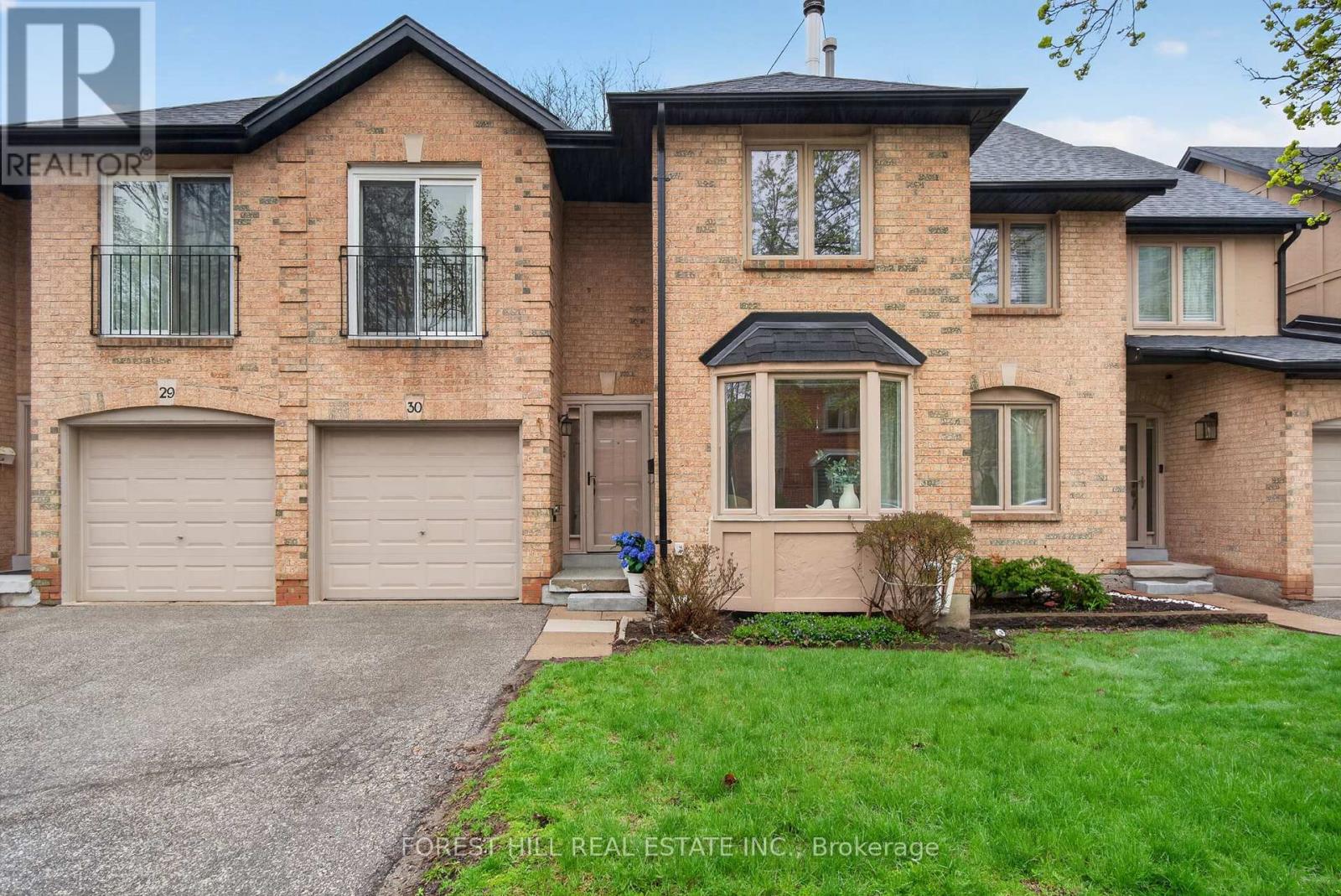 MLS® listing #29658554 for sale located at 30 - 4635 REGENTS TERRACE