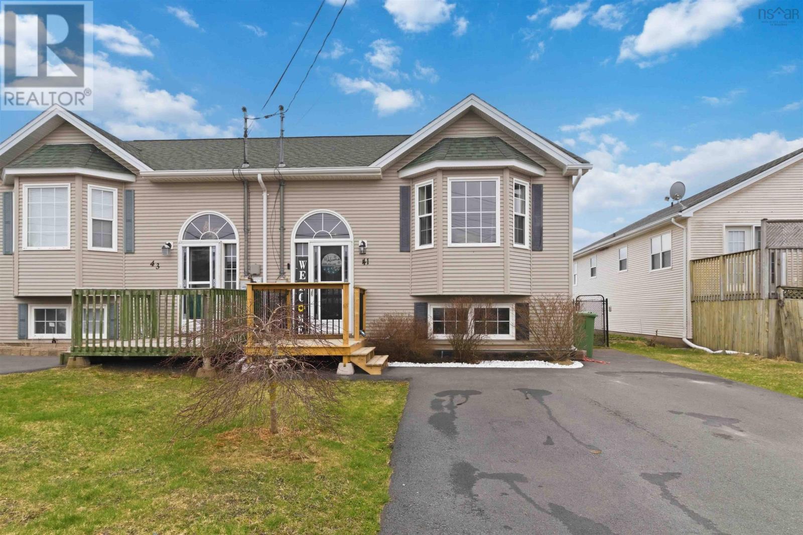 MLS® listing #29659773 for sale located at 41 Peter Court