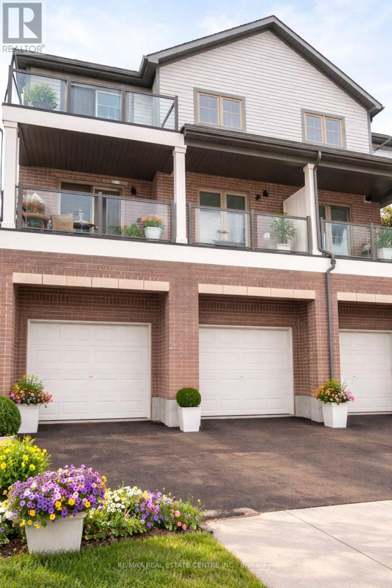 MLS® listing #29661122 for sale located at 201 WEST OAK TRAIL S