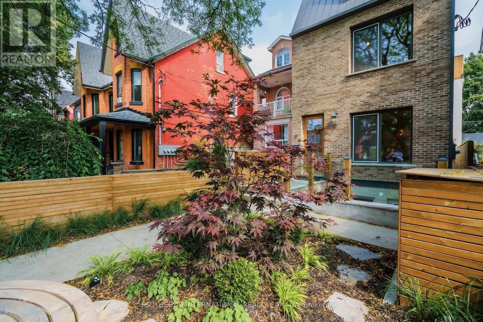 MLS® listing #29661373 for sale located at 41 NORTHCOTE AVENUE