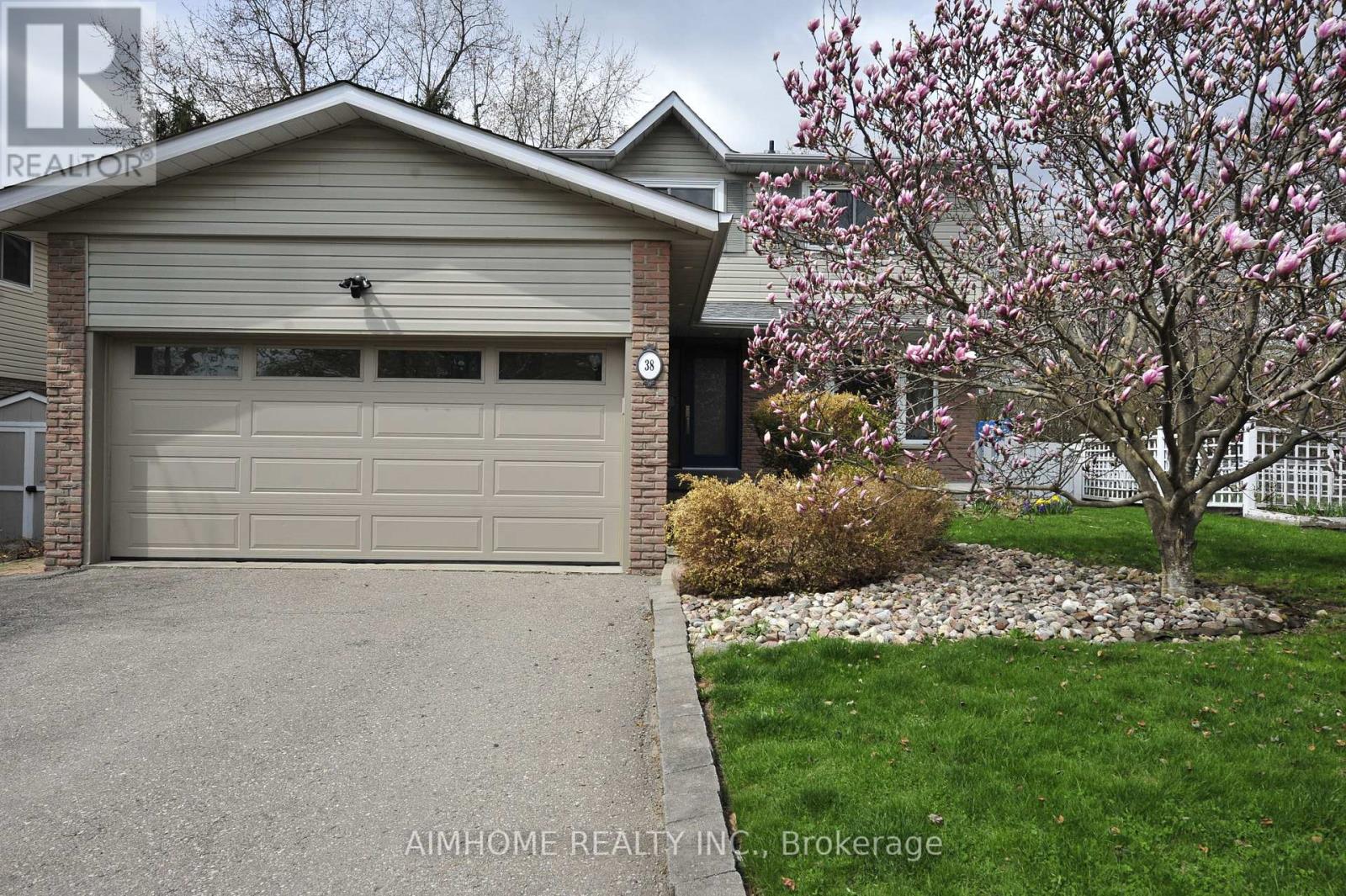 MLS® listing #29664728 for sale located at 38 SIR BRANDILES PLACE