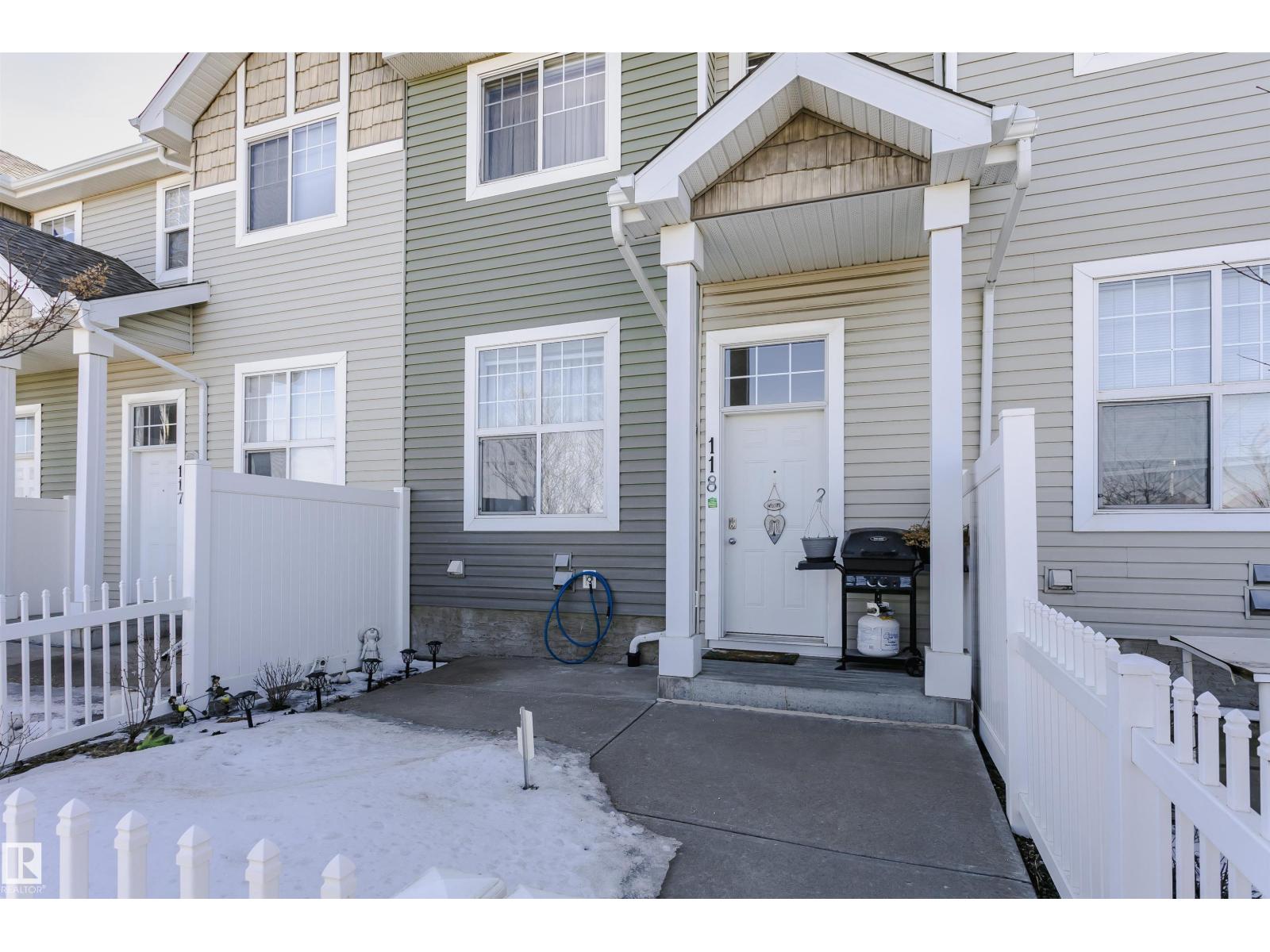 MLS® listing #29666018 for sale located at #118 2051 TOWNE CENTRE BV NW