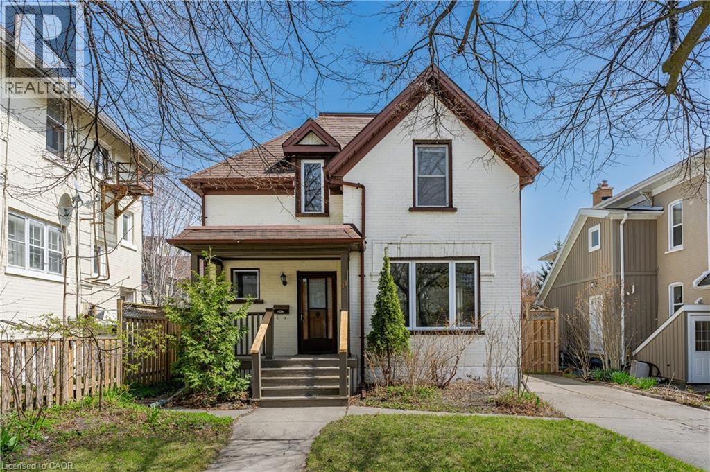 MLS® listing #29666881 for sale located at 11 HEINS Avenue