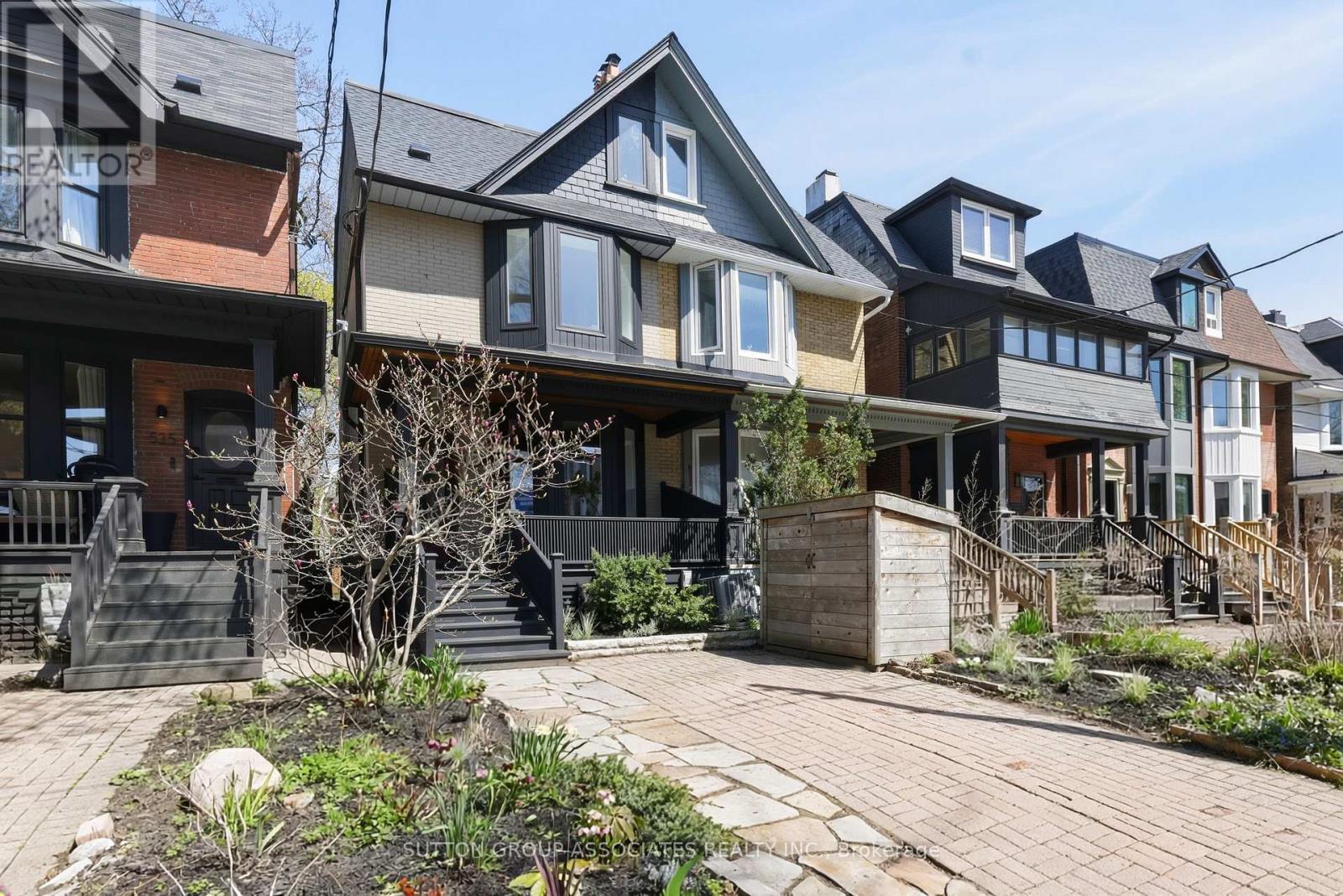 MLS® listing #29667784 for sale located at 533 BRUNSWICK AVENUE