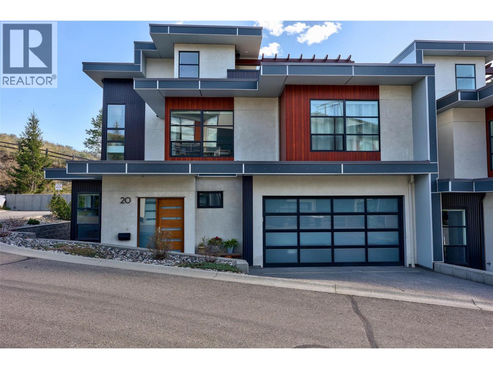 MLS® listing #29667932 for sale located at 1395 PRAIRIE ROSE Drive Unit# 20