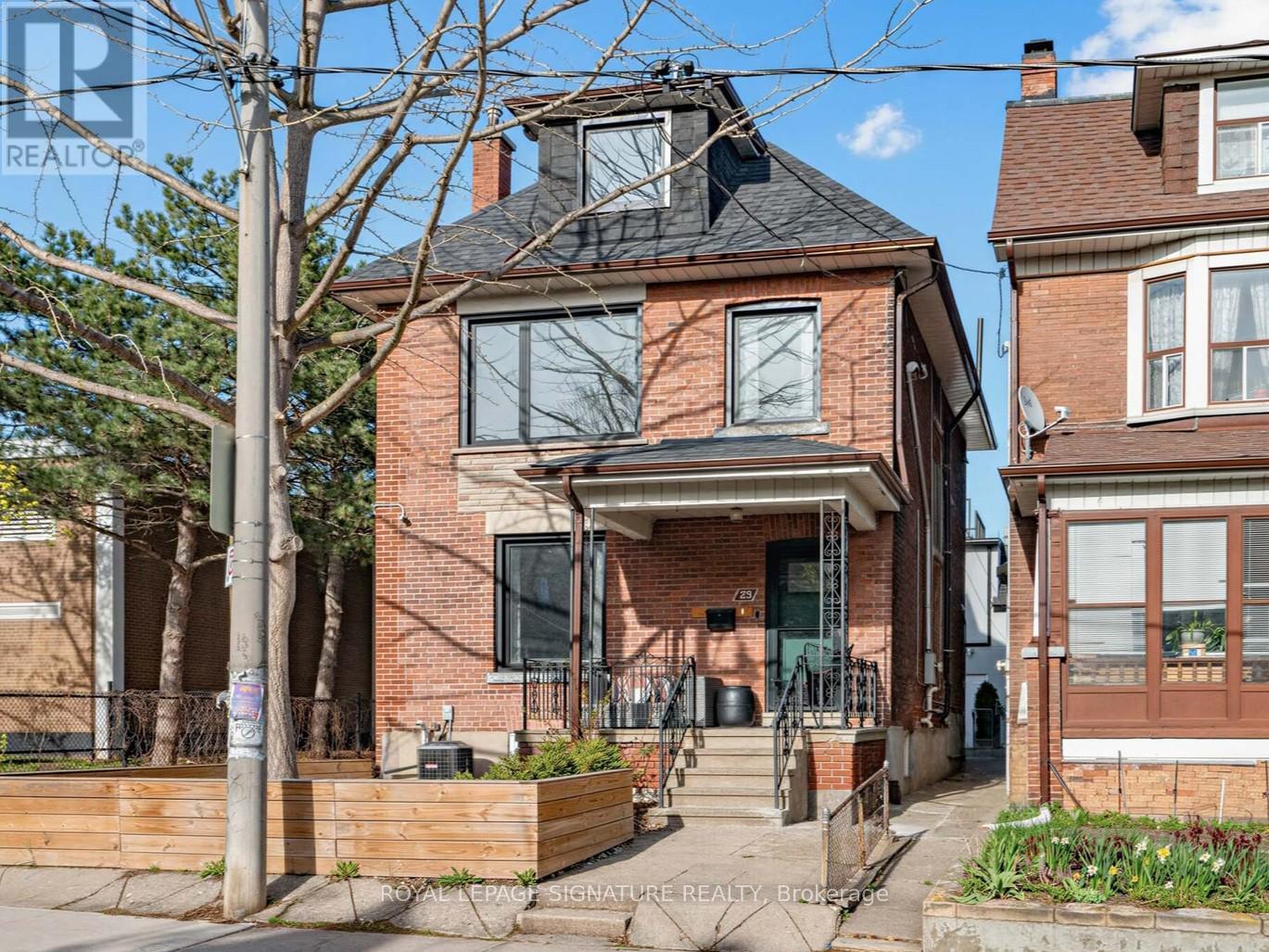 MLS® listing #29668246 for sale located at 29 GRACE STREET
