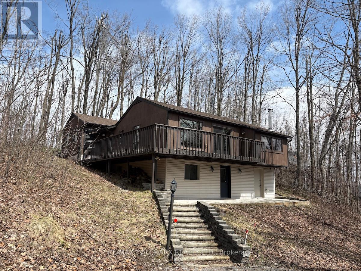 MLS® listing #29670309 for sale located at 33 HURON WOODS DRIVE