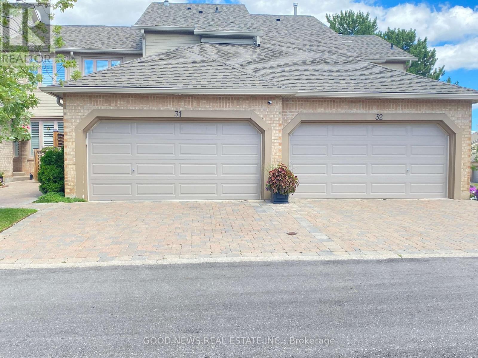 MLS® listing #29670311 for sale located at 31 - 1725 THE CHASE