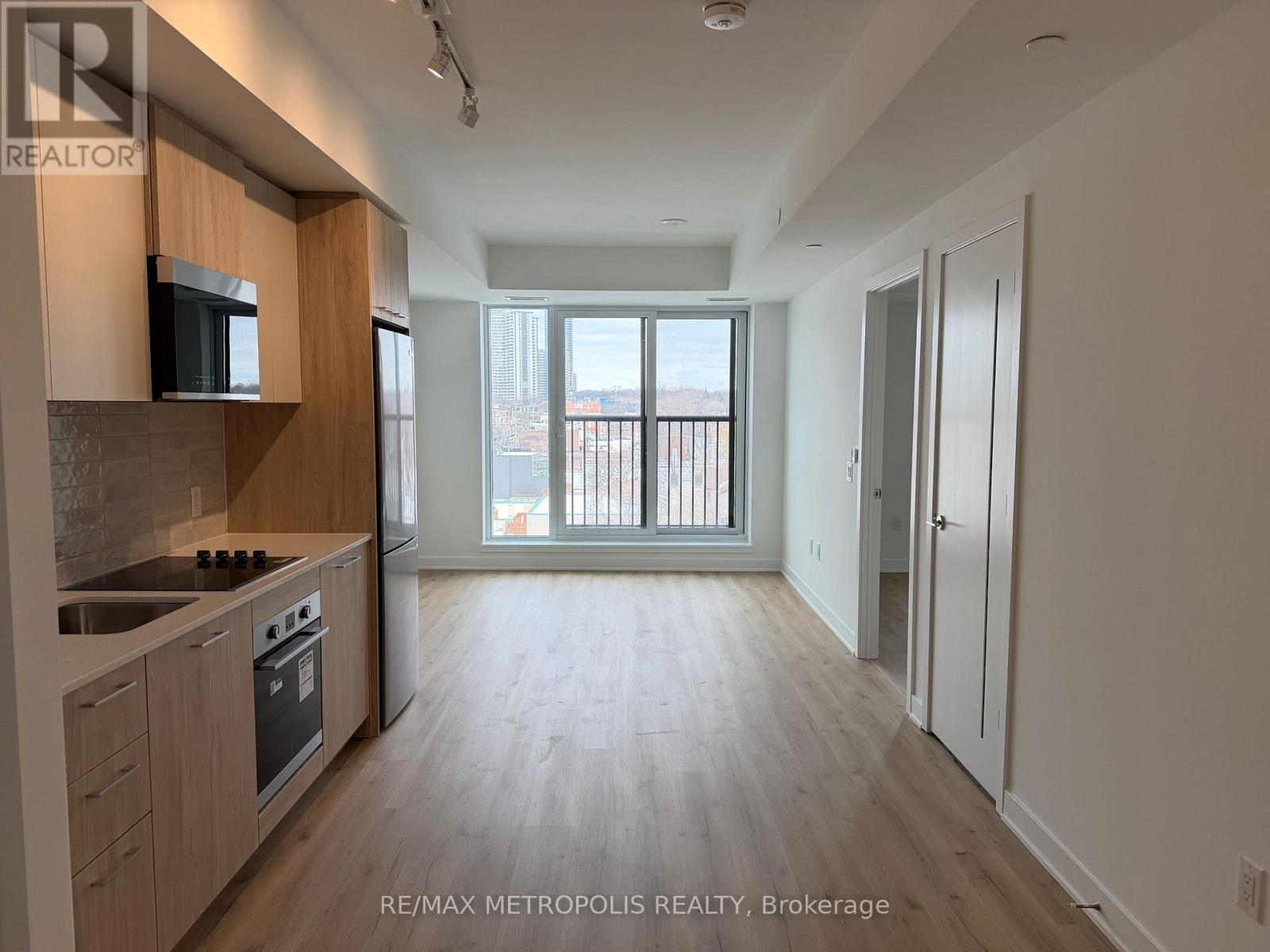 MLS® listing #29670318 for sale located at 737 - 30 DREAMERS WAY