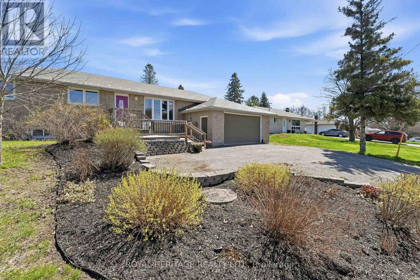 MLS® listing #29670335 for sale located at 2434 WALLBRIDGE LOYALIST ROAD