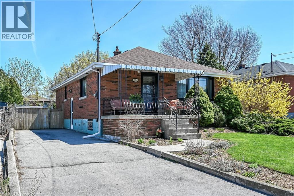 MLS® listing #29671525 for sale located at 365 EAST 18TH Street