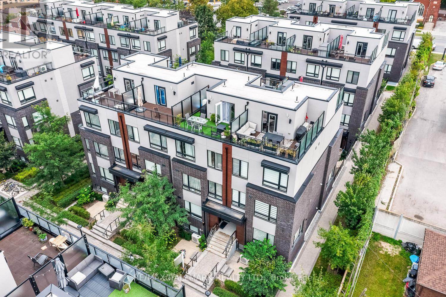 MLS® listing #29671563 for sale located at 306 - 1120 BRIAR HILL AVENUE