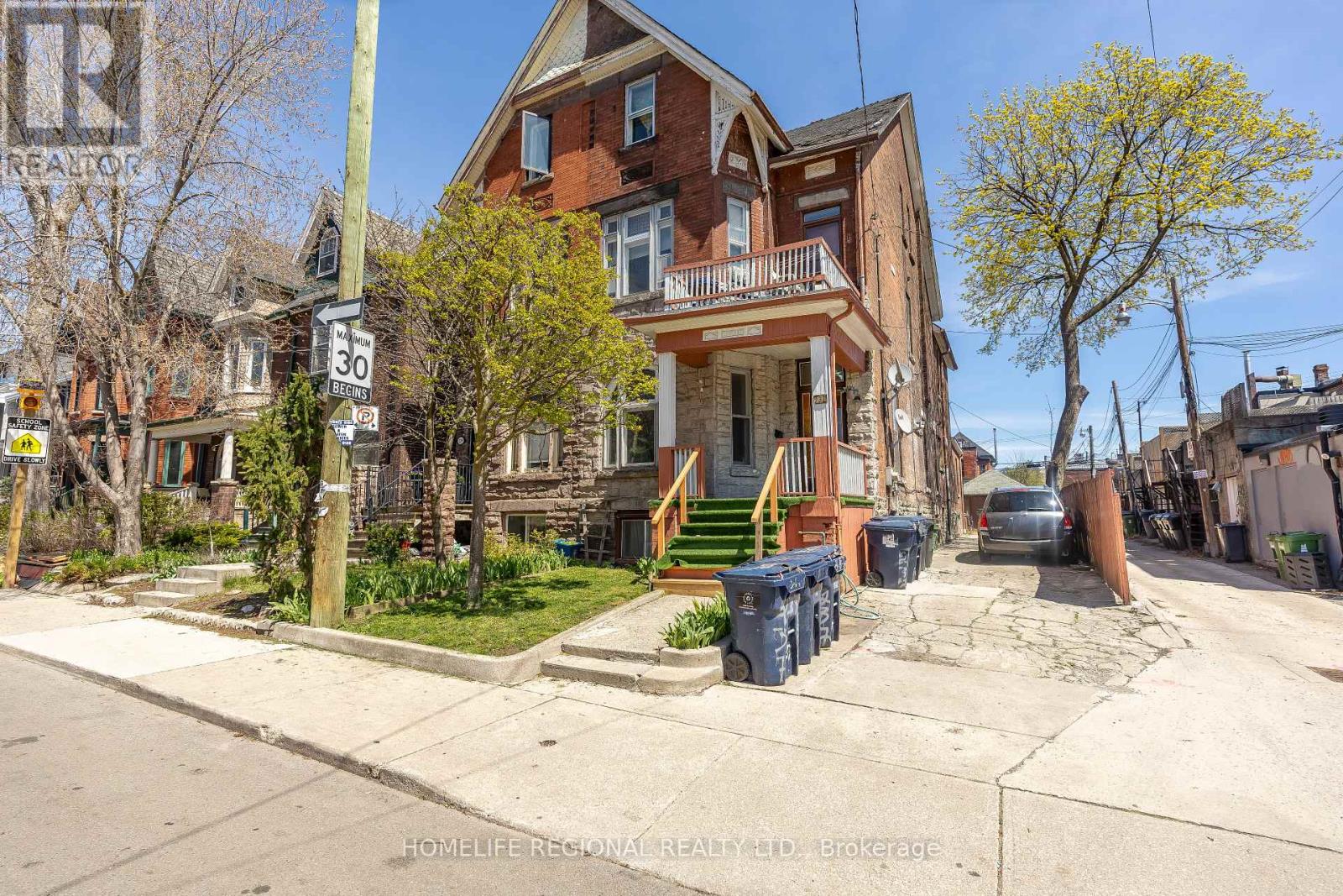 MLS® listing #29671707 for sale located at 237 ROXTON ROAD