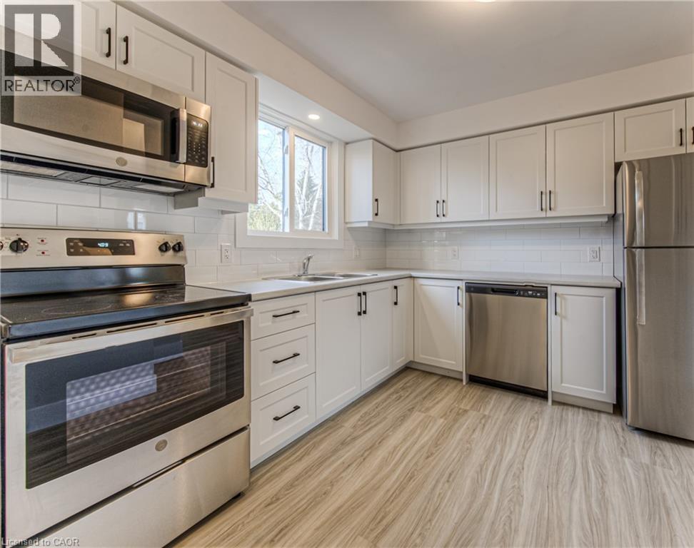 MLS® listing #29675838 for sale located at 40 DANIEL Avenue Unit# 2