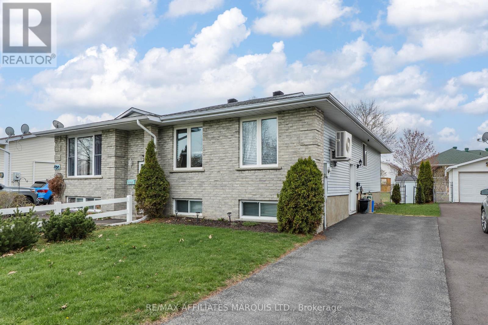 MLS® listing #29676758 for sale located at 1754 BRANCH DRIVE