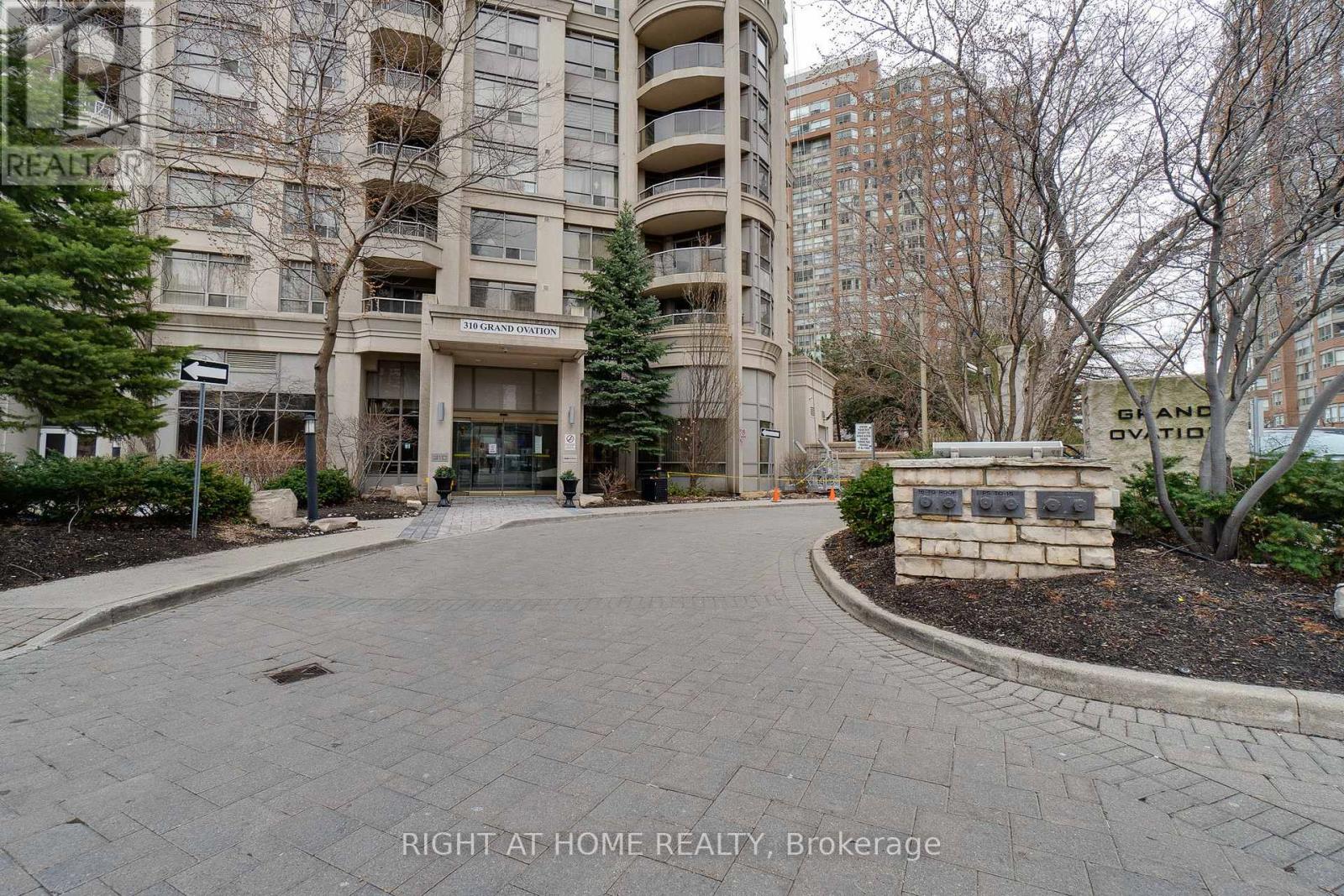 MLS® listing #29677523 for sale located at 1713 - 310 BURNHAMTHORPE ROAD