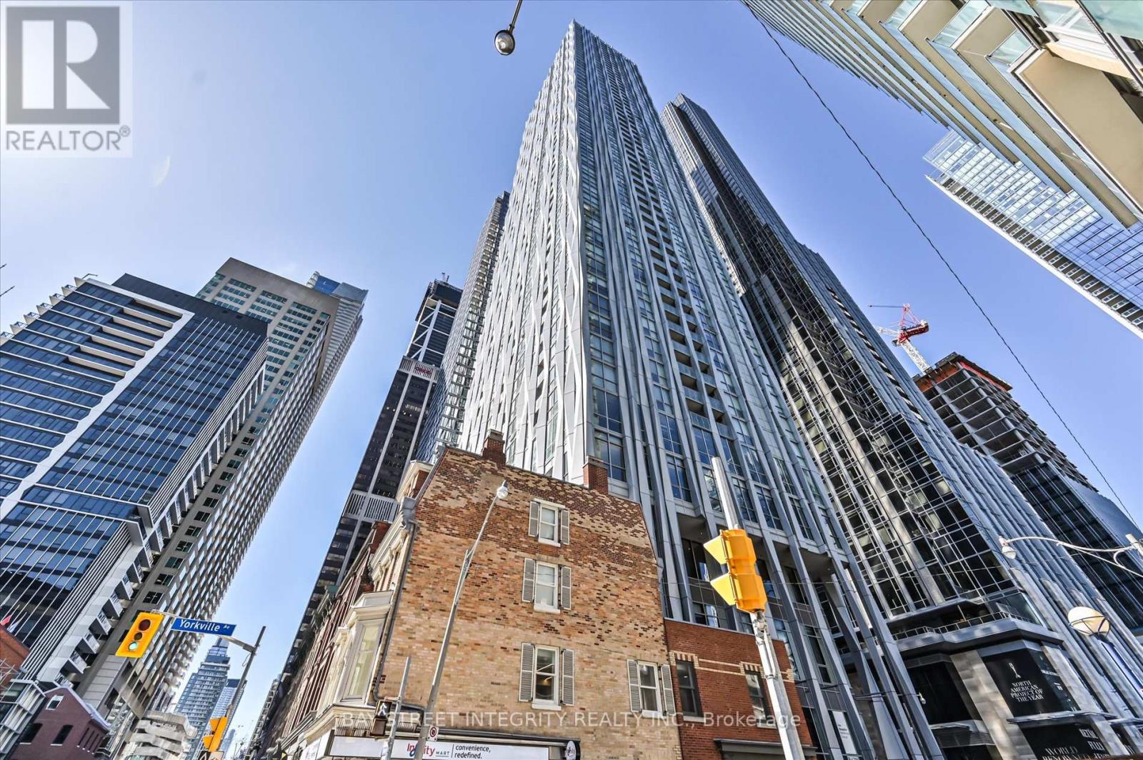 MLS® listing #29679764 for sale located at 3208 - 1 YORKVILLE AVENUE