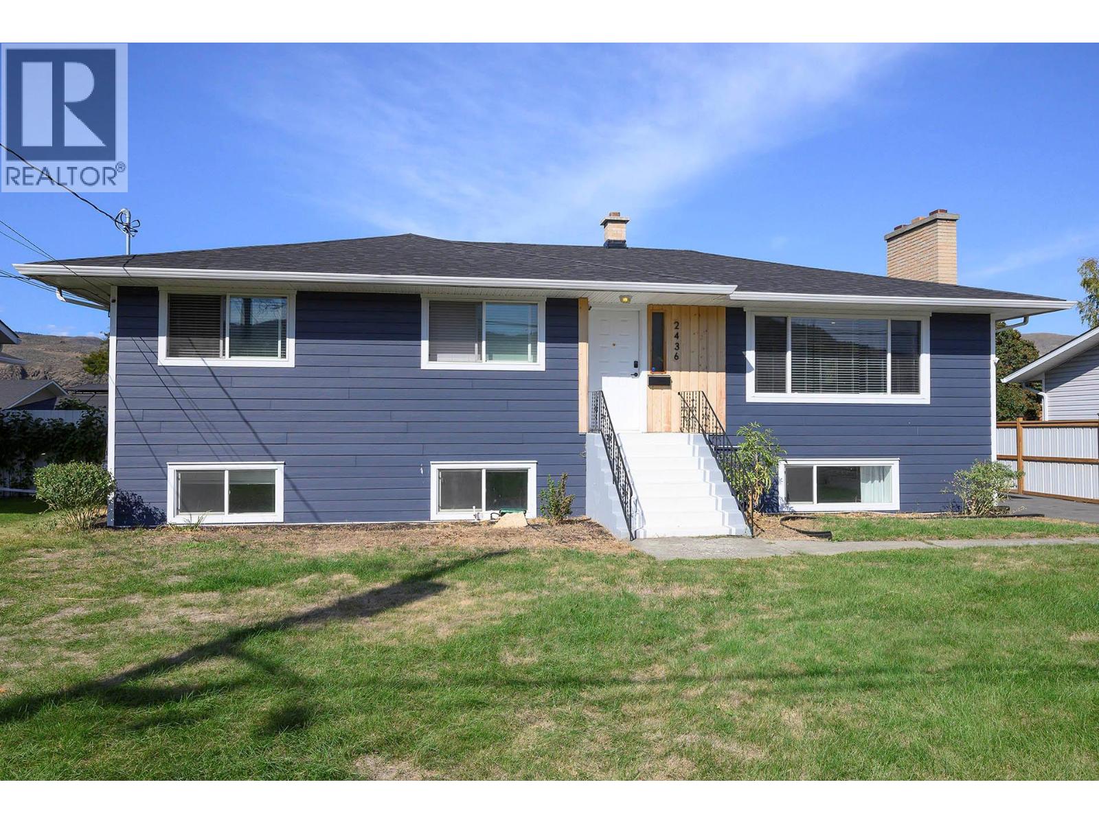 MLS® listing #29681887 for sale located at 2436 YOUNG Avenue