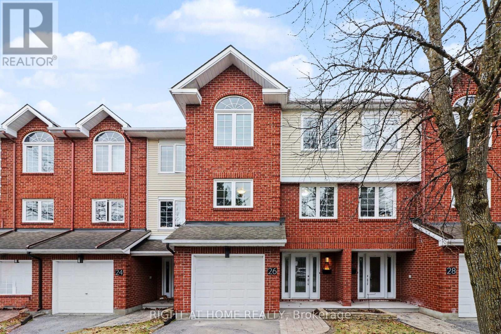 MLS® listing #29682834 for sale located at 29 - 26 WRENWOOD CRESCENT