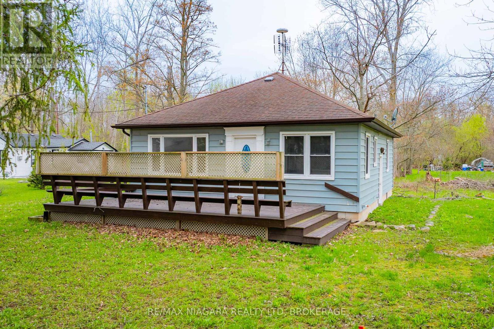 MLS® listing #29683474 for sale located at 355 BERNARD AVENUE
