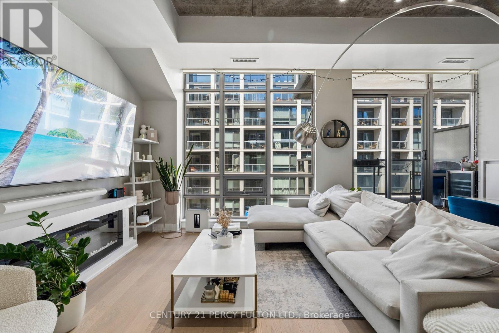 MLS® listing #29684073 for sale located at 715 - 399 ADELAIDE STREET W