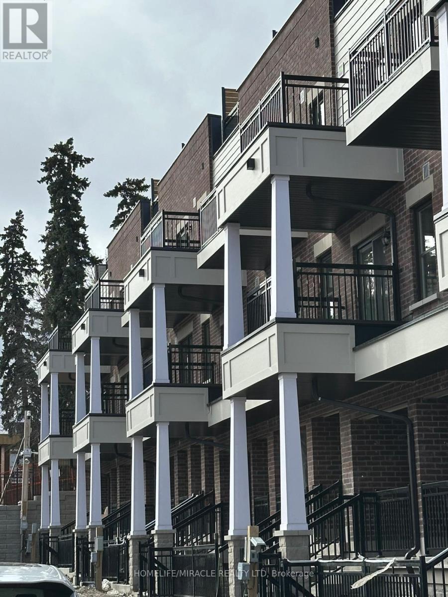 MLS® listing #29684150 for sale located at 212 - 15100 YONGE STREET