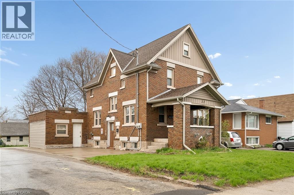 MLS® listing #29686028 for sale located at 22 DELLROY Avenue