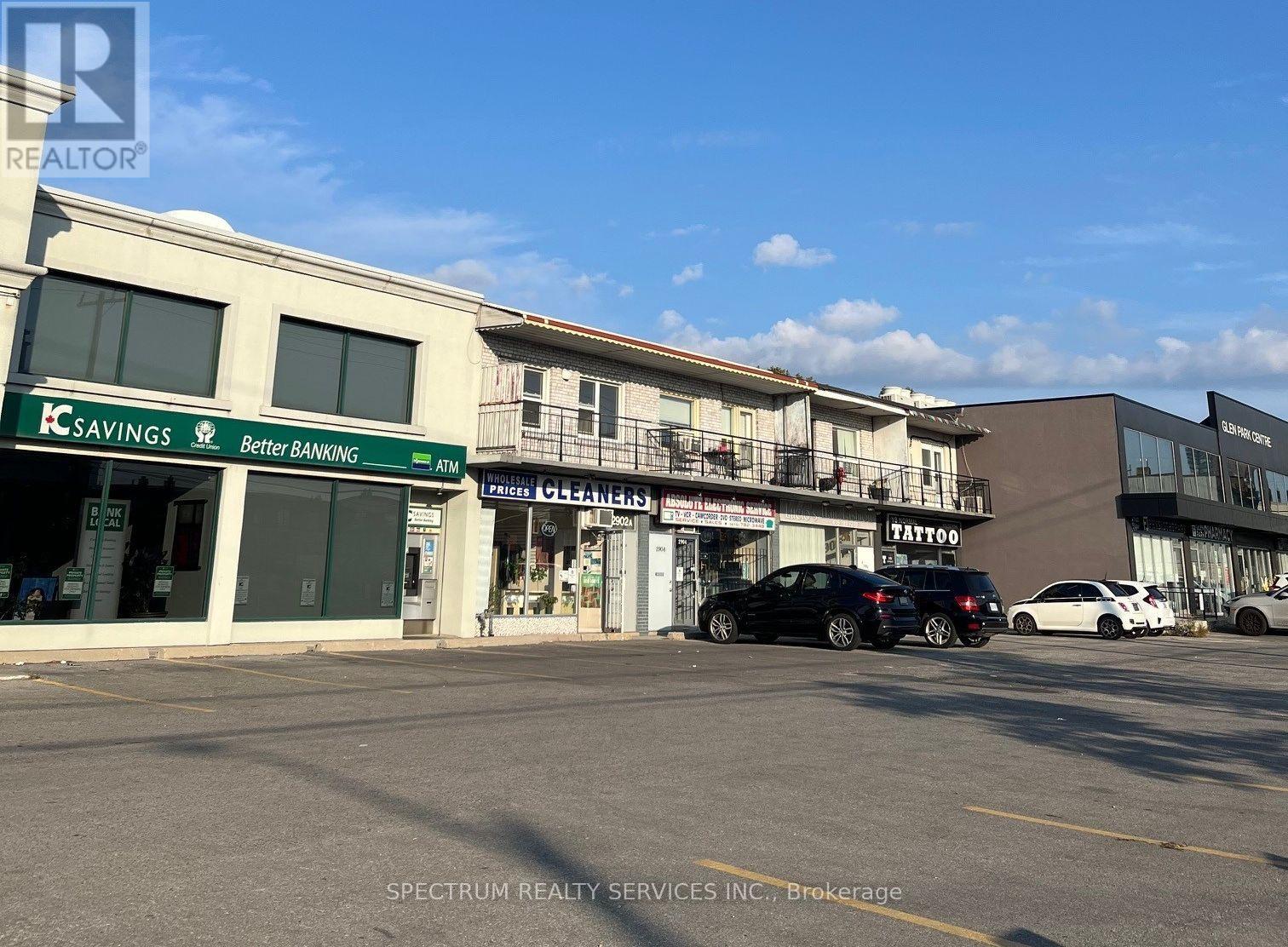 MLS® listing #29687623 for sale located at 2906 DUFFERIN STREET